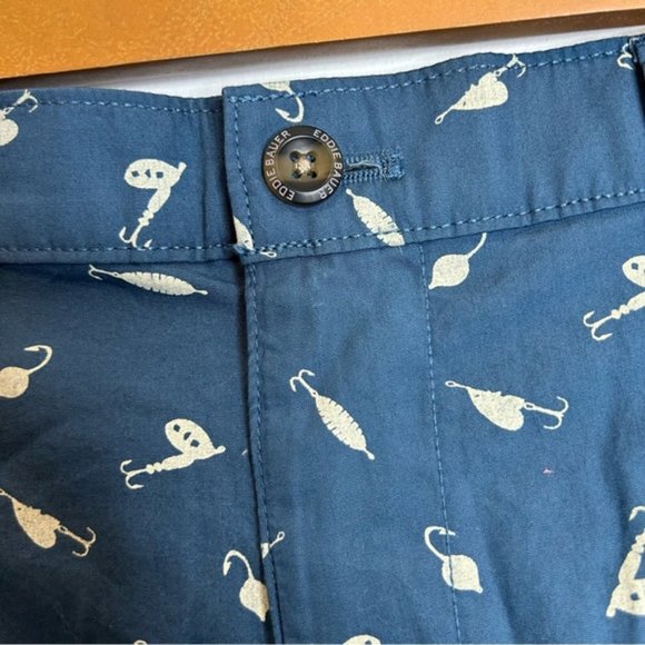 Eddie Bauer Men’s Classic Blue Shorts Novelty Print Fishing Lures - Picture 2 of 6